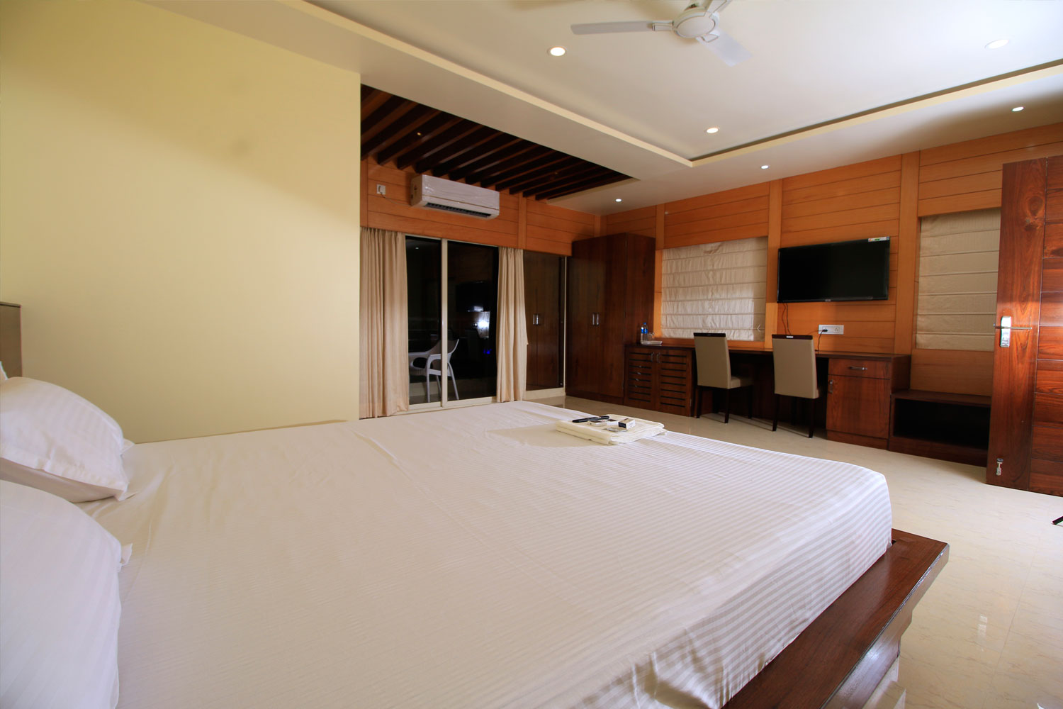 Prince Palace Jhargram Super Deluxe Room